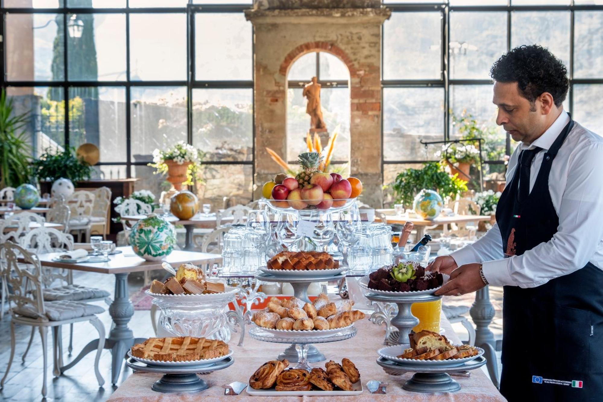 Il Falconiere Relais & Spa Cortona Exteriör bild